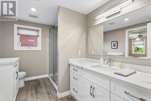 3170 Plum Tree Crescent, Mississauga, ON - Indoor Photo Showing Bathroom