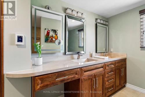 3170 Plum Tree Crescent, Mississauga, ON - Indoor Photo Showing Bathroom
