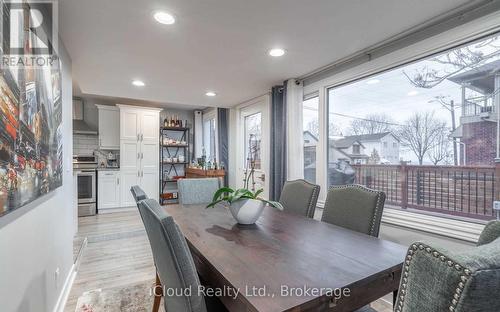 361 Beach Boulevard, Hamilton, ON - Indoor Photo Showing Dining Room