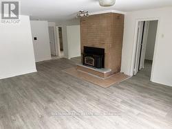 207 BAYVIEW AVENUE Georgina, ON L4P 2T3