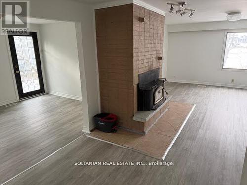 207 BAYVIEW AVENUE , Georgina, Ontario L4P 2T3 2