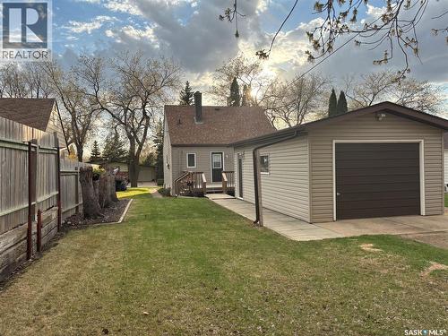 113 Laurier Avenue, Yorkton, SK - Outdoor