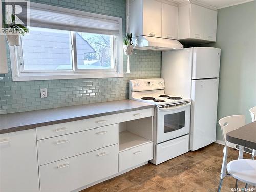 113 Laurier Avenue, Yorkton, SK - Indoor Photo Showing Kitchen