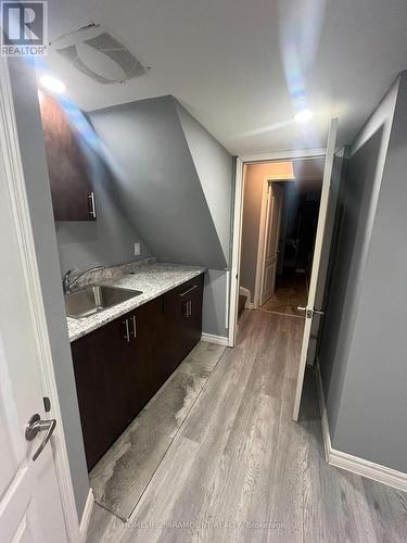 27 Lonestar Crescent, Brampton, ON - Indoor Photo Showing Kitchen