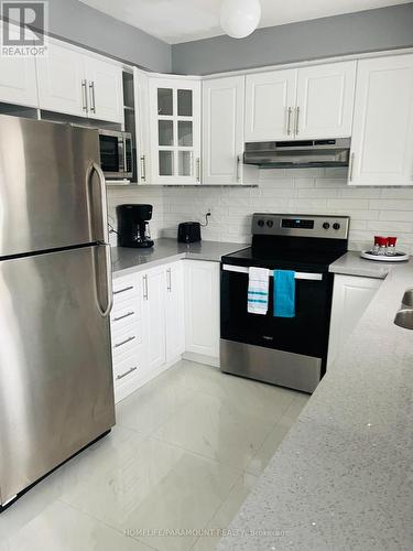 27 Lonestar Crescent, Brampton, ON - Indoor Photo Showing Kitchen