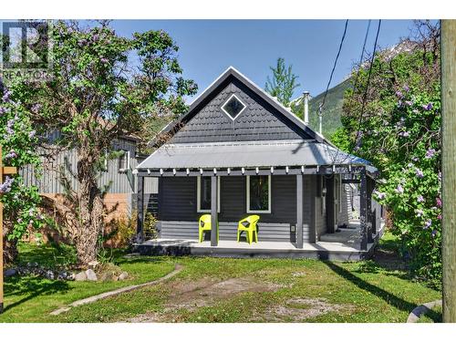 461 6TH Avenue  Fernie, BC V0B 1M0