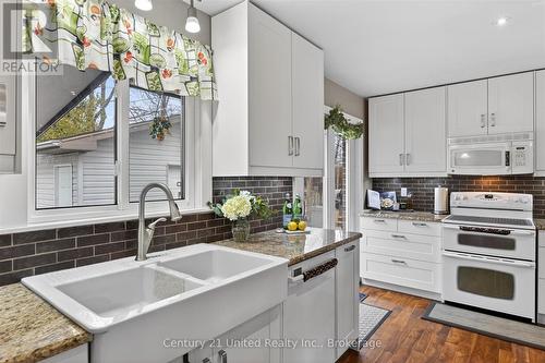578 Hillside Street, Peterborough (Northcrest Ward 5), ON - Indoor Photo Showing Kitchen With Double Sink