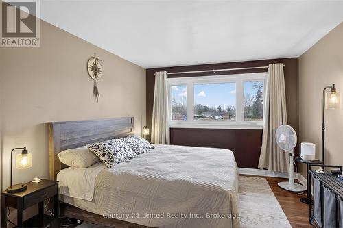 578 Hillside Street, Peterborough (Northcrest Ward 5), ON - Indoor Photo Showing Bedroom