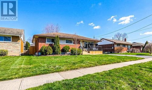 24 GROSVENOR STREET S  St. Catharines (Bunting/Linwell), ON L2M 3E2