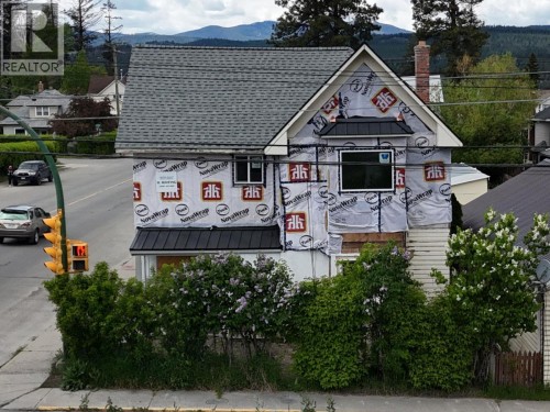 135 14th Avenue S  Cranbrook, BC V1C 2X1