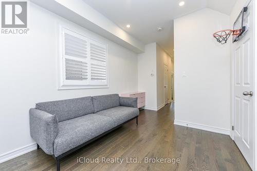 3958 Leonardo Street, Burlington, ON - Indoor Photo Showing Other Room