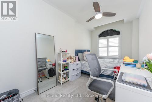 3958 Leonardo Street, Burlington, ON - Indoor Photo Showing Bedroom