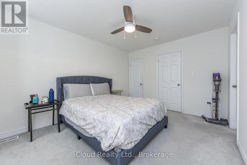 3958 Leonardo Street, Burlington, ON - Indoor Photo Showing Bedroom