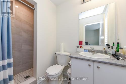 3958 Leonardo Street, Burlington, ON - Indoor Photo Showing Bathroom