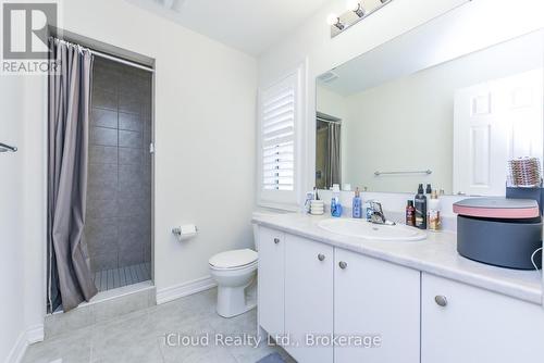 3958 Leonardo Street, Burlington, ON - Indoor Photo Showing Bathroom