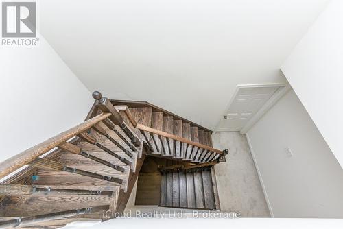 3958 Leonardo Street, Burlington, ON - Indoor Photo Showing Other Room