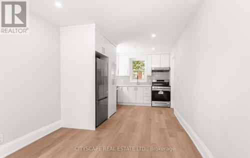 446 Argyle Street, Cambridge, ON - Indoor Photo Showing Kitchen