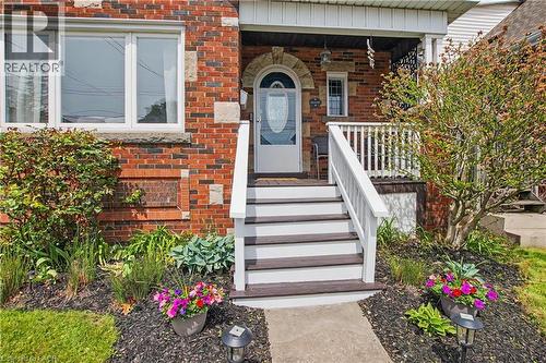 34 Weir Street S, Hamilton, ON - Outdoor