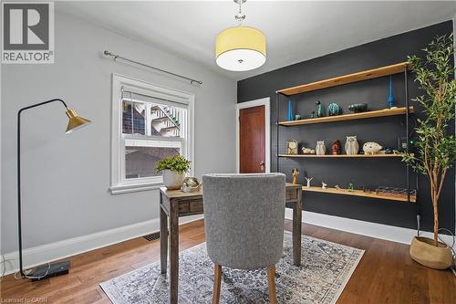 34 Weir Street S, Hamilton, ON - Indoor