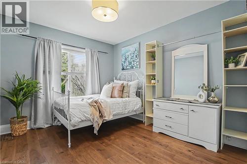 34 Weir Street S, Hamilton, ON - Indoor Photo Showing Bedroom