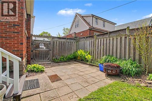 34 Weir Street S, Hamilton, ON - Outdoor