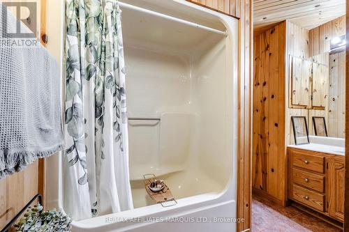 6571 Tree Haven Road, South Glengarry, ON - Indoor Photo Showing Bathroom