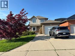 33 VINEBERG Drive Hamilton, ON L9B 2P6