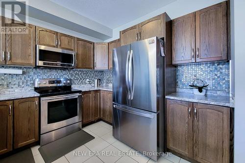 40 Fairgrounds Drive, Hamilton, ON - Indoor Photo Showing Kitchen With Stainless Steel Kitchen