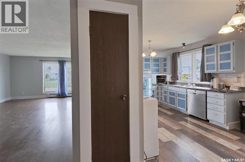 333 Dominion Bay, Central Butte, SK - Indoor Photo Showing Kitchen