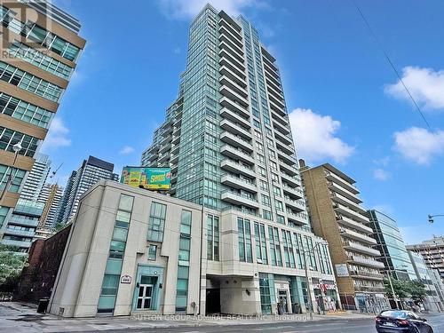 1005 - 212 EGLINTON AVENUE E  Toronto, ON M4P 1K2