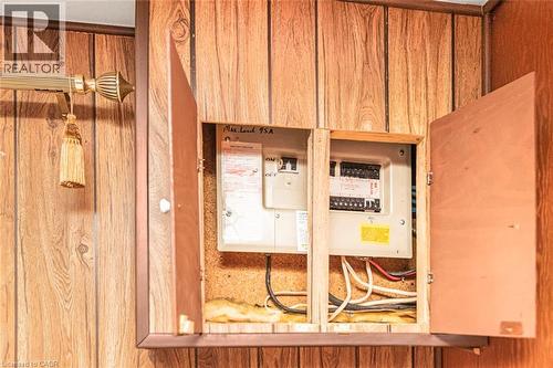 Image quality insufficient for description - 435 East 36Th Street, Hamilton, ON - Indoor