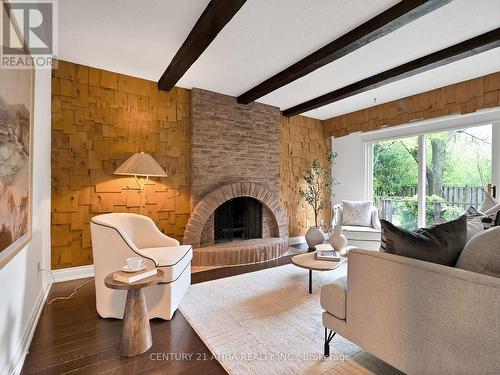 21 Longbow Square, Toronto, ON - Indoor Photo Showing Living Room With Fireplace