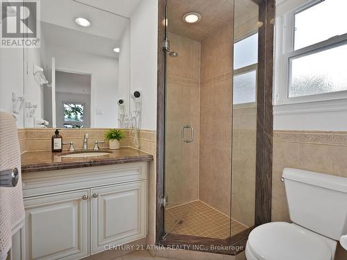21 Longbow Square, Toronto, ON - Indoor Photo Showing Bathroom