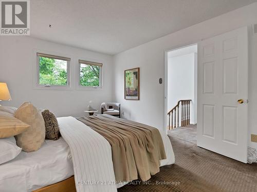 21 Longbow Square, Toronto, ON - Indoor Photo Showing Bedroom