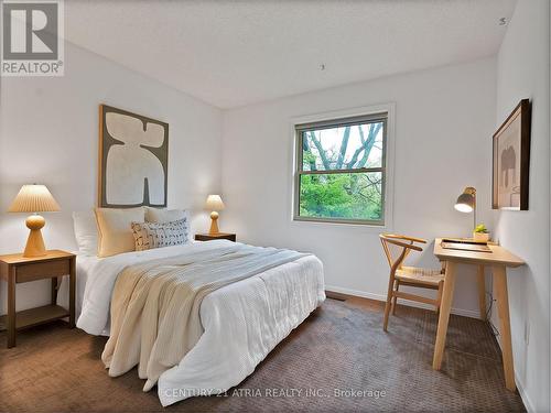 21 Longbow Square, Toronto, ON - Indoor Photo Showing Bedroom