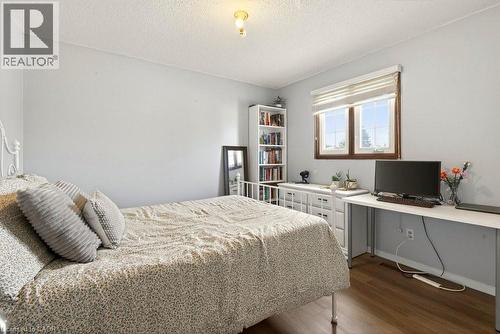 72 Gurnett Drive, Hamilton, ON - Indoor Photo Showing Bedroom