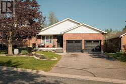 2229 LORRAINE DRIVE Peterborough (Northcrest Ward 5), ON K9L 1Y6
