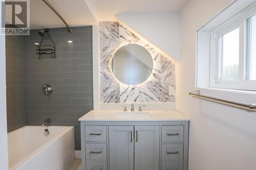404 John St, Sault Ste. Marie, ON - Indoor Photo Showing Bathroom