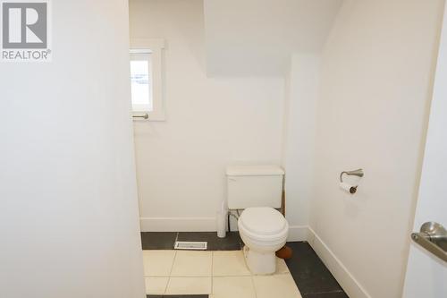 404 John St, Sault Ste. Marie, ON - Indoor Photo Showing Bathroom