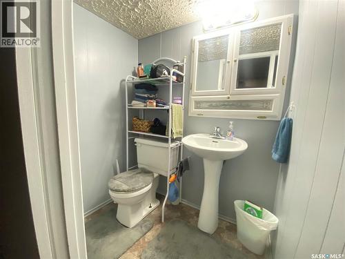 2 544 Circlebrooke Drive, Yorkton, SK - Indoor Photo Showing Bathroom