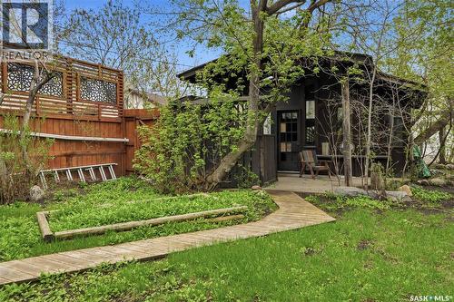 160 Leopold Crescent, Regina, SK - Outdoor