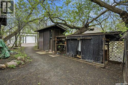 160 Leopold Crescent, Regina, SK - Outdoor