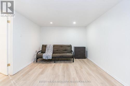 6 Pheasant Trail, Barrie, ON - Indoor