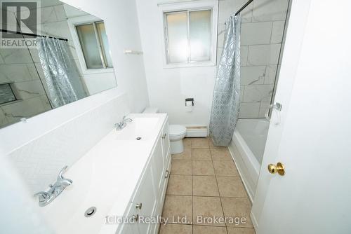 536 Glen Forrest Boulevard, Waterloo, ON - Indoor Photo Showing Bathroom