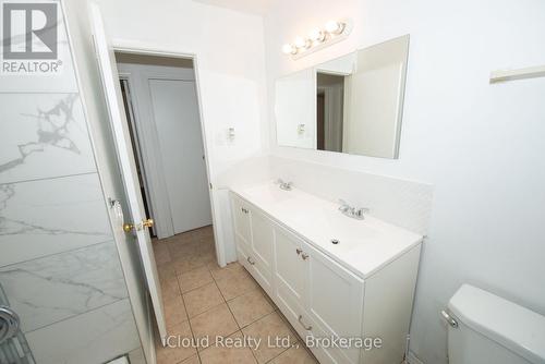 536 Glen Forrest Boulevard, Waterloo, ON - Indoor Photo Showing Bathroom