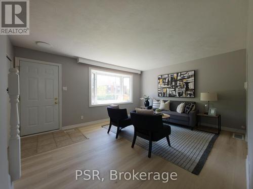 11 Elmsdale Drive, Kitchener, ON - Indoor Photo Showing Living Room