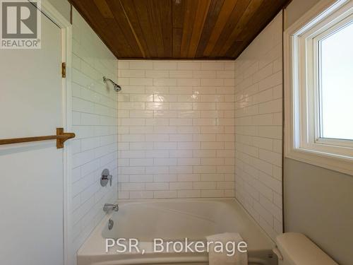 11 Elmsdale Drive, Kitchener, ON - Indoor Photo Showing Bathroom