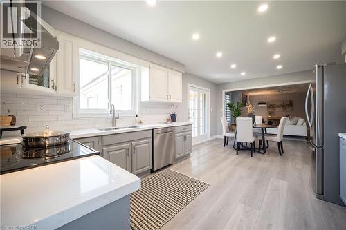 1613 Haldibrook Road, Haldimand County, ON - Indoor Photo Showing Kitchen With Upgraded Kitchen