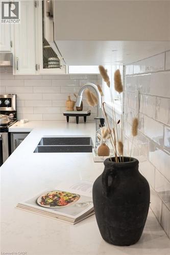 1613 Haldibrook Road, Haldimand County, ON - Indoor Photo Showing Kitchen With Double Sink