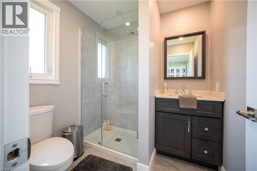 1613 Haldibrook Road, Haldimand County, ON - Indoor Photo Showing Bathroom